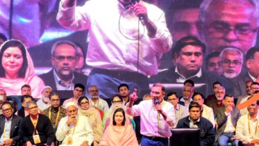 ঐক্যবদ্ধভাবে দেশ পুনর্গঠনের আহ্বান জানালেন তারেক রহমান