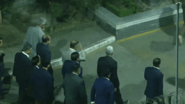 মাকে দেখে বাসায় ফিরলেন তারেক রহমান