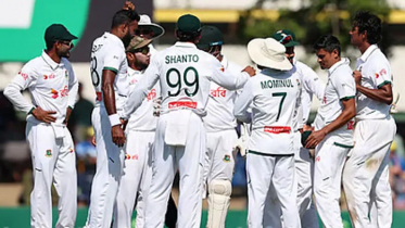 ডারউইন টেস্ট: তৃতীয় দিন শেষে এগিয়ে বাংলাদেশ ডারউইন টেস্ট: তৃতীয় দিন শেষে এগিয়ে বাংলাদেশ