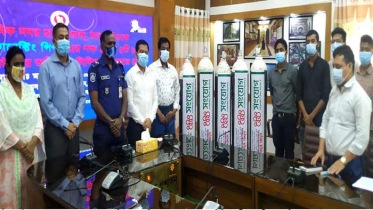 ঠাকুরগাঁওয়ে হাসপাতালে বিনামূল্যে অক্সিজেন সিলিন্ডার প্রদান
