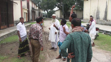 ঠাকুরগাঁওয়ে নিন্মমানের চাল সংরক্ষণের অভিযোগে গুদাম সিলগালা