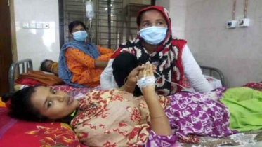 ঠাকুরগাঁওয়ে যৌতুকের জন্য গৃহবধূকে হত্যার চেষ্টা 