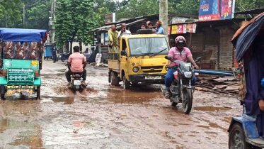 ঠাকুরগাঁও পৌরসভার রাস্তাগুলোর বেহাল দশা