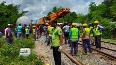 ১২ ঘণ্টা পর খুলনার সঙ্গে সারাদেশের ট্রেন যোগাযোগ স্বাভাবিক