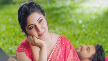 পঞ্চাশ মিলিয়ন ভিউ পার করেছে ‘বিশ্বসুন্দরী’ সিনেমার গান