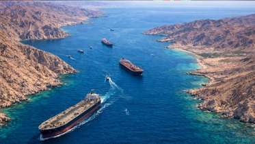 মার্কিন দুটি যুদ্ধজাহাজ অতিক্রম করলো হরমুজ প্রণালী মার্কিন দুটি যুদ্ধজাহাজ অতিক্রম করলো হরমুজ প্রণালী