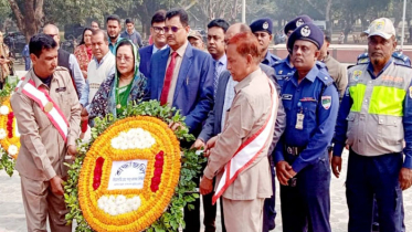 মুজিবনগর স্মৃতিসৌধে বিচারপতি আবু জাফর সিদ্দিকীর শ্রদ্ধা