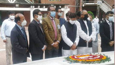 ‘সরকারি প্রণোদনা পেয়ে দেশের গার্মেন্টস সেক্টর ঘুরে দাঁড়িয়েছে’
