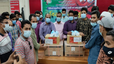 বরিশালে ডায়রিয়া প্রতিরোধে ছাত্রলীগের স্বাস্থ্য সুরক্ষা বিতরণ