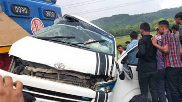 ট্রেনের ধাক্কায় নিহত ৯ জনের পরিচয় মিলেছে