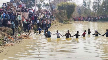 ভারতে গঙ্গাস্নানে যাওয়ার পথে ভয়াবহ সড়ক দুর্ঘটনা, নিহত ২২