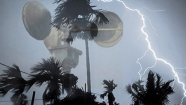 দুপুরের মধ্যে ৩ অঞ্চলে ৬০ কিমি বেগে ঝড়ের আভাস দুপুরের মধ্যে ৩ অঞ্চলে ৬০ কিমি বেগে ঝড়ের আভাস