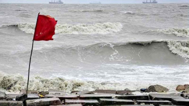 সমূদ্রবন্দরে ৩ নম্বর সতর্ক সংকেত