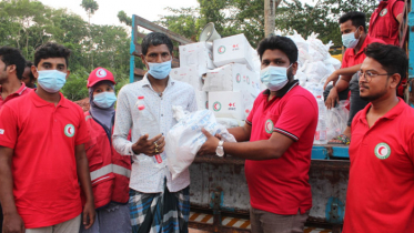 ইয়াসে ক্ষতিগ্রস্ত ১০ হাজার পরিবারের পাশে রেড ক্রিসেন্ট