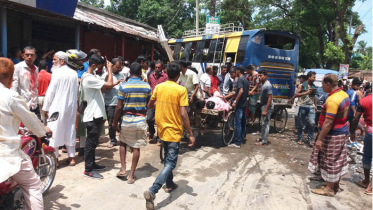 কলারোয়ায় বাস ও পিকআপের সংঘর্ষে শিশুসহ আহত ২৫