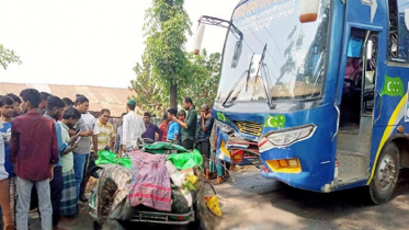 চট্টগ্রামে বাসচাপায় অটোরিকশার ৪ যাত্রী নিহত