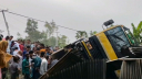 ট্রাক নিয়ন্ত্রণ হারিয়ে বসতঘরে, ঘুমন্ত নারীর মৃত‌্যু