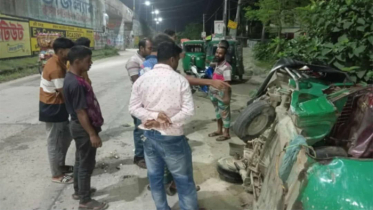 টাঙ্গাইলে ট্রাক-সিএনজি সংঘর্ষ, নিহত ২