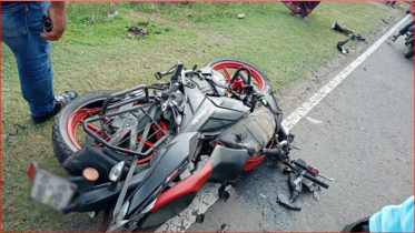ঝিকরগাছায় মোটরসাইকেল দুর্ঘটনায় স্বামী নিহত, স্ত্রী আহত