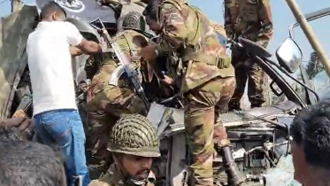 ফুলপুরে বাস-সেনাবাহিনীর গাড়ি সংঘর্ষ, নিহত ৩