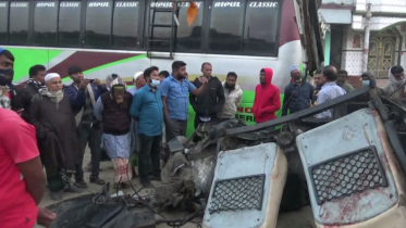 সাত সকালে সড়কে ঝরল ৬ জনের প্রাণ