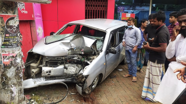 প্রবাসীকে আনতে গিয়ে দুর্ঘটনায় নানা-নাতীসহ নিহত ৩