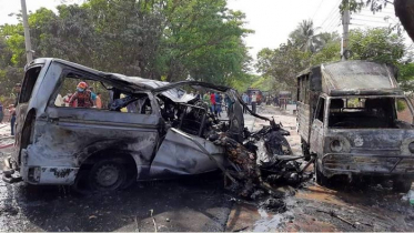 রাজশাহীতে বাস-মাইক্রো ও লেগুনার সংঘর্ষে নিহত ১৭