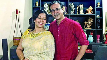 আসিফের বিরুদ্ধে মামলা করলেন মুন্নি
