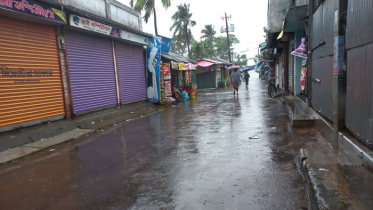 বাগেরহাটে মুশলধারে বৃষ্টি, আতঙ্ক বাড়ছে উপকূলে