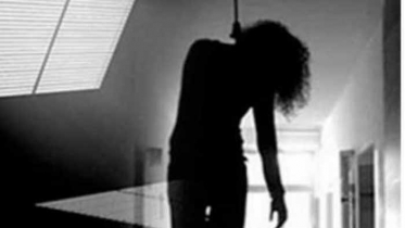 কলেজ ছাত্রীর ঝুলন্ত লাশ উদ্ধার