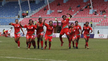 শিরোপা জয়ের লড়াইয়ে মাঠে নামছে বাঘিনীরা