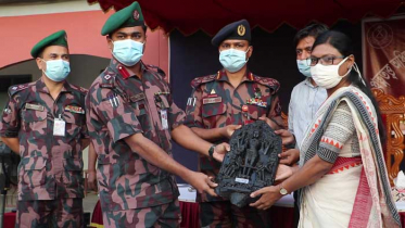 বিজিবি কর্তৃক উদ্ধারকৃত ১১টি কষ্টি পাথর জাদুঘরে হস্তান্তর