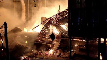 ভোলায় আগুনে তিনটি বসতঘর পুড়ে ছাই 