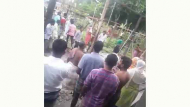চরফ্যাশনে ইউপি চেয়ারম্যানের নেতৃত্বে ভাঙচুর, জমি দখলের অভিযোগ 
