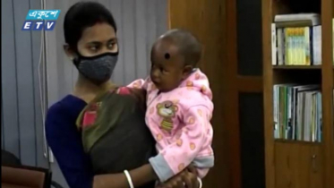 বনমালিকে হাঁটতে দেখে হাসি ফোটে বাবা-মার মুখে (ভিডিও)