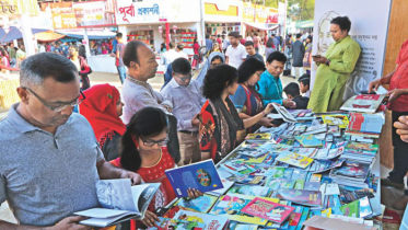 ২৭তম দিনেও লেখক-পাঠকের মিলনমেলা