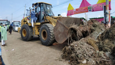 বৃষ্টি বাধায় পিছিয়ে দক্ষিণ, এগিয়ে উত্তর