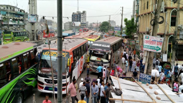 ফের ঢাকা-চট্টগ্রাম মহাসড়কে বসছে অবৈধ বাস কাউন্টার