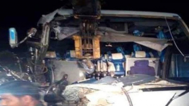 দিনাজপুরে প্রাইভেটকার নিয়ন্ত্রণ হারিয়ে নিহত ৩