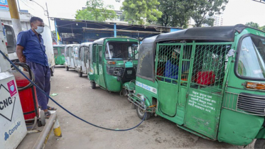 রোজায় ৬ ঘণ্টা বন্ধ সিএনজি স্টেশনের গ্যাস