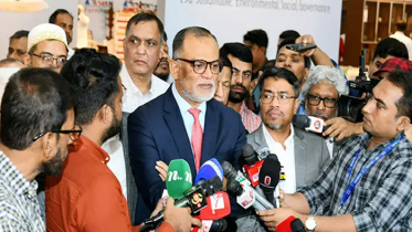 সরকার ভোজ্যতেলের দাম বাড়ায়নি: বাণিজ্য উপদেষ্টা
