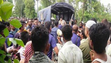 চাচা-ভাইপোর ঝগড়া থামাতে গিয়ে শালিসকারের পা বিচ্ছিন্ন