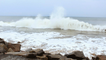 চার বন্দরে সতর্ক সংকেত
