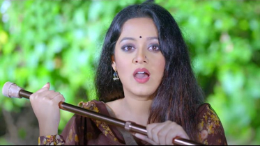 সমালোচনার মুখে দীঘির প্রথম সিনেমা (দেখুন ট্রেলার)