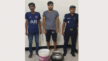 নবাবগঞ্জে চোলাই মদসহ দুই বিক্রেতা আটক