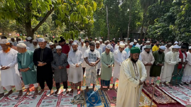 সৌদির সঙ্গে মিল রেখে দেশের বিভিন্ন এলাকায় ঈদ উদ্যাপন সৌদির সঙ্গে মিল রেখে দেশের বিভিন্ন এলাকায় ঈদ উদ্যাপন