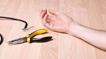 পাথরঘাটায় বিদ্যুৎস্পৃষ্ট হয়ে যুবকের মৃত্যু