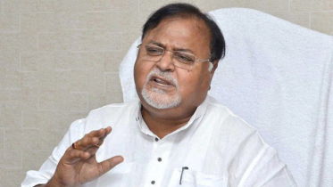 দুর্নীতির অভিযোগে পশ্চিমবঙ্গের শিল্পমন্ত্রী গ্রেফতার