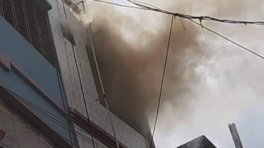 লক্ষ্মীপুরে ক্রোকারিজ পণ্যের গোডাউনে আগুন