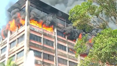 চট্টগ্রাম ইপিজেডে ভয়াবহ আগুন, নিয়ন্ত্রণে ১৪ ইউনিট